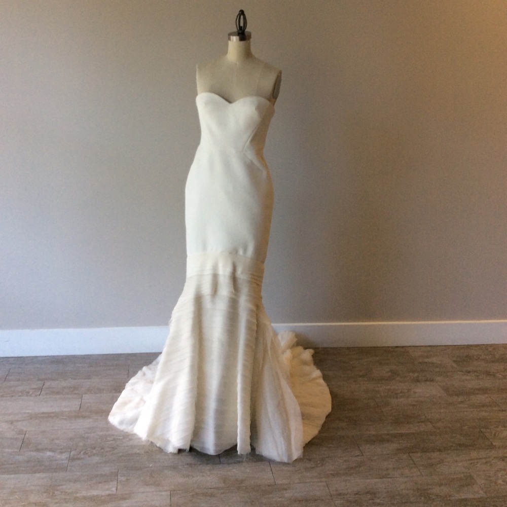 J. Mendel Wedding Dress designer size 8